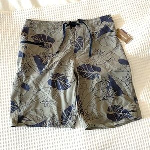 Men’s Patagonia Bordshorts NWT 35” waist